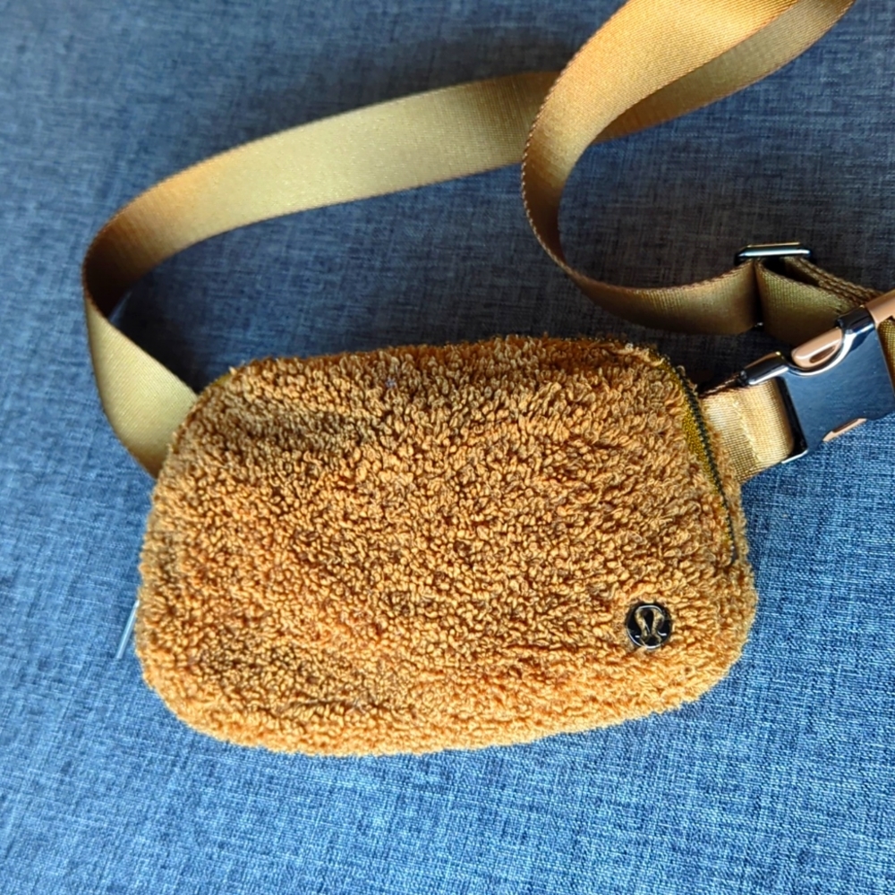 Lululemon everywhere Belt bag 1L